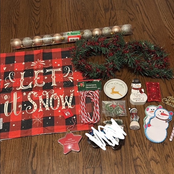 Christmas Decor Bundle 🎄♥️ - Picture 2 of 7